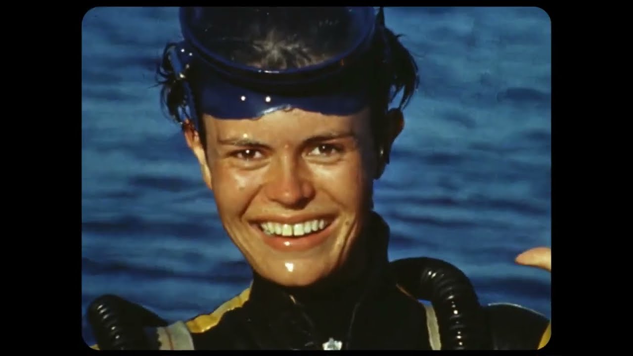 Hot Vintage Scuba Woman Dream