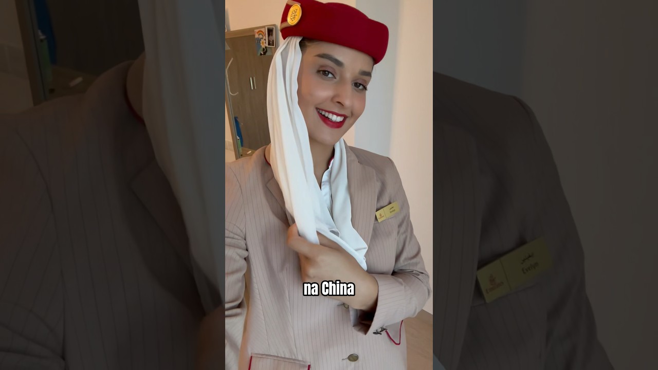 Onde os comissários dormem durante o voo? 🤔 Confere esse vídeo pra descobrir! ✈️