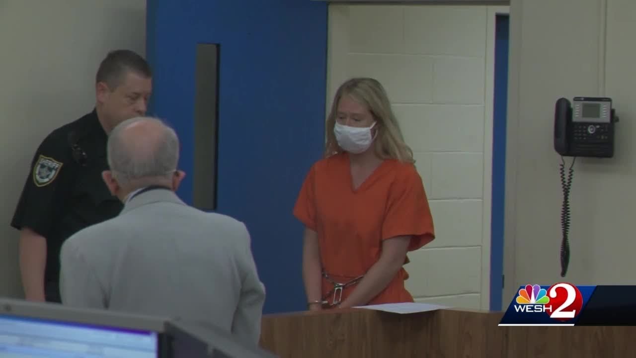 Police: 4 dogs died in hot car while woman ate lunch in New Smyrna ...