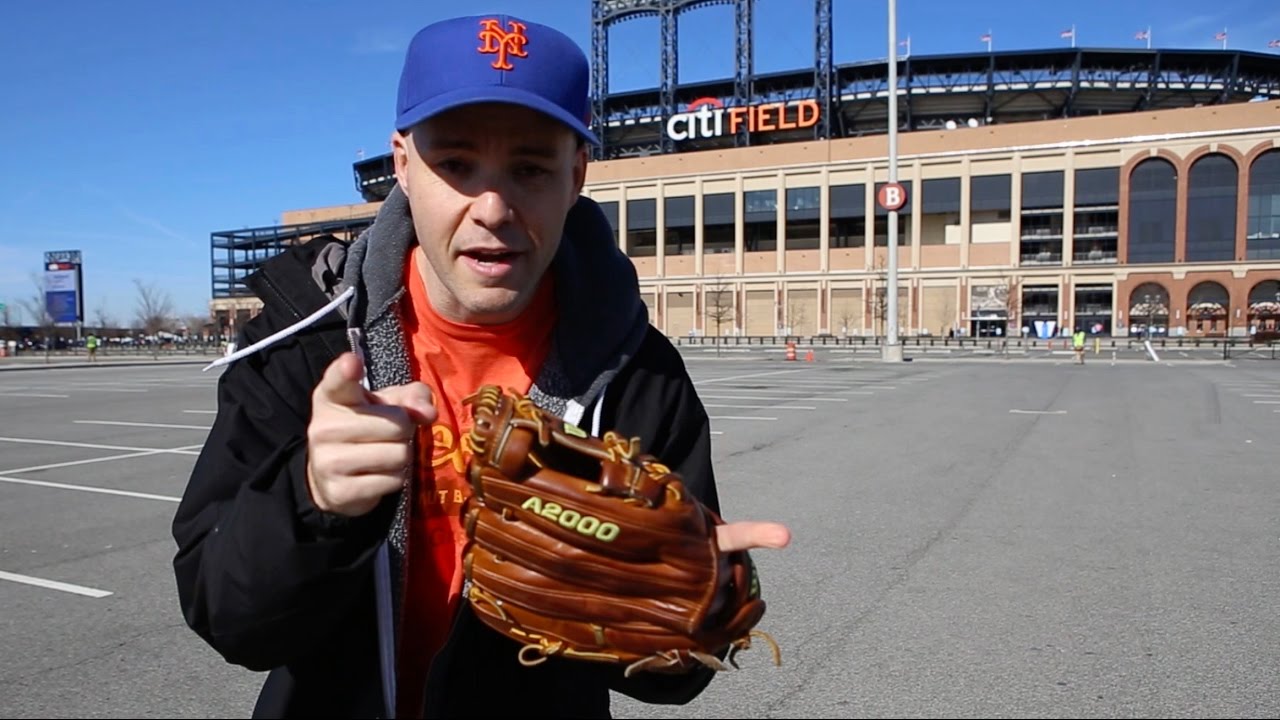 Catching my 9,500th baseball at Citi Field YouTube