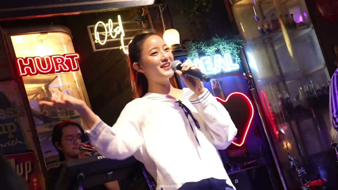 สายตาหลอกกันไม่ได้ (ท่าเต้นแบบในคอนเสิร์ต 4EVE) - Ink Waruntorn [ Live at OLD LENG RCA 06/03/2024 ]