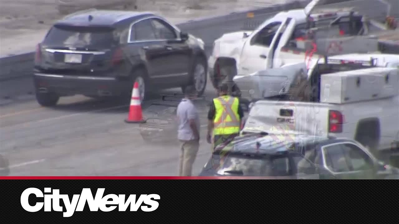 Four-vehicle crash snarls traffic on Calgary’s Deerfoot Trail - YouTube