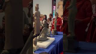 Cambodia welcomes the return of centuries-old statues from Met’s looted during past turmoil#statues