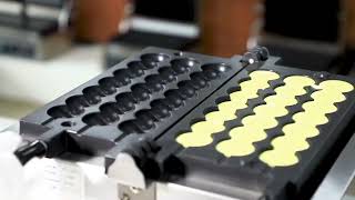 2022 latest delicious waffle making, waffle making process of Electric Skewer Waffle Maker