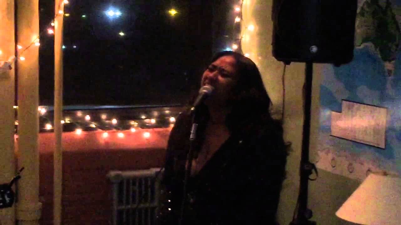 Jazmine Sullivan performs " Forever Don't Last " at her Phi