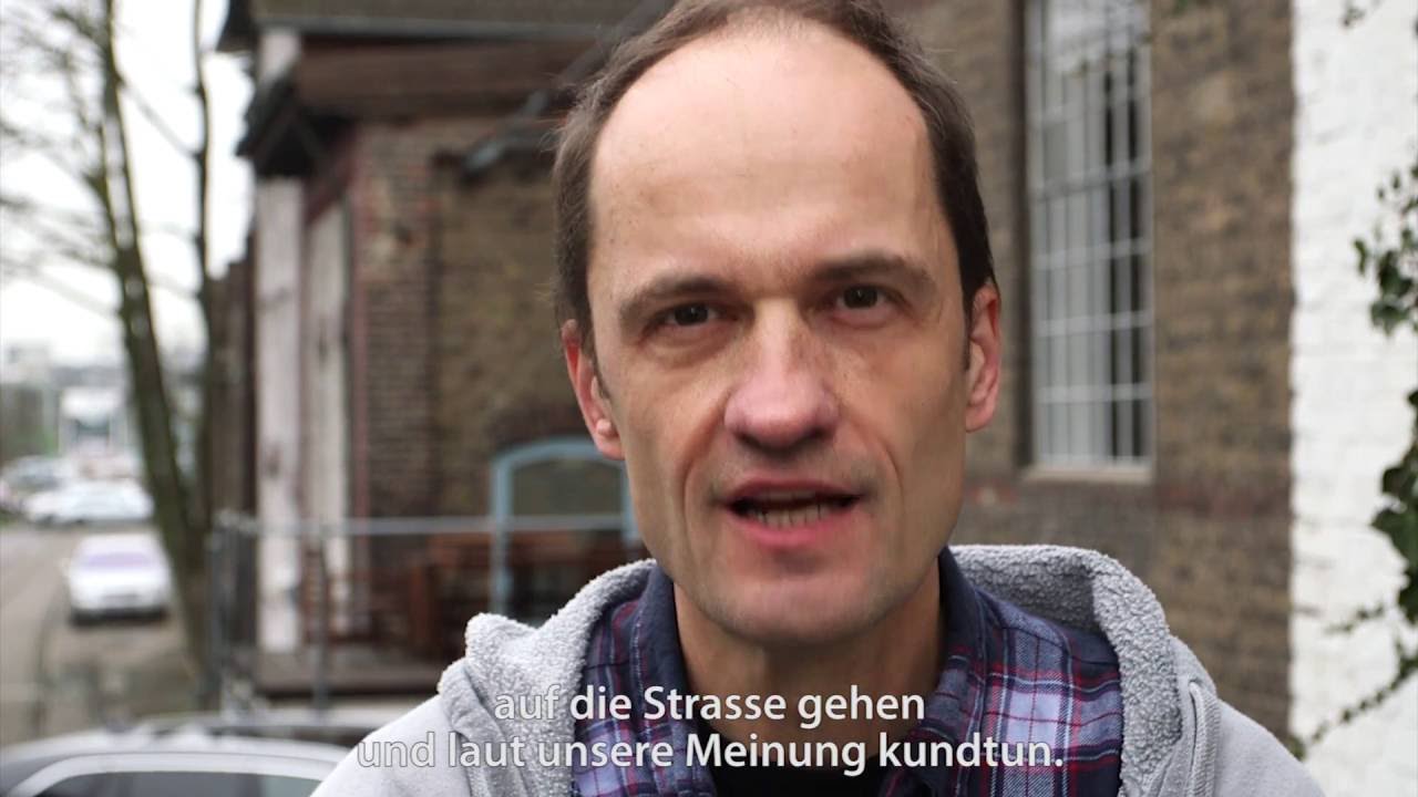 Menschenkette: Breiti von den Toten Hosen