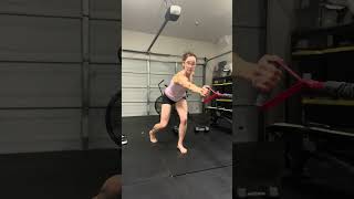 Single Leg Hinge with Rotational Row