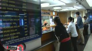 Nilai Tukar Rupiah Semakin Melemah, Tukar Dolar Ramai Di Money Changer - iNews Siang 25/08