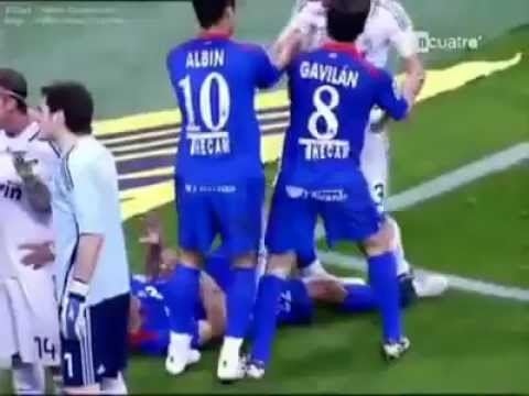 Pepe goes crazy! Animal red card - Real Madrid vs Getafe (21 04 2009)