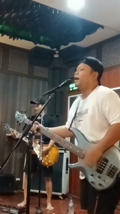 ENDANK SOEKAMTI - BAU MULUT (cover) - Live season