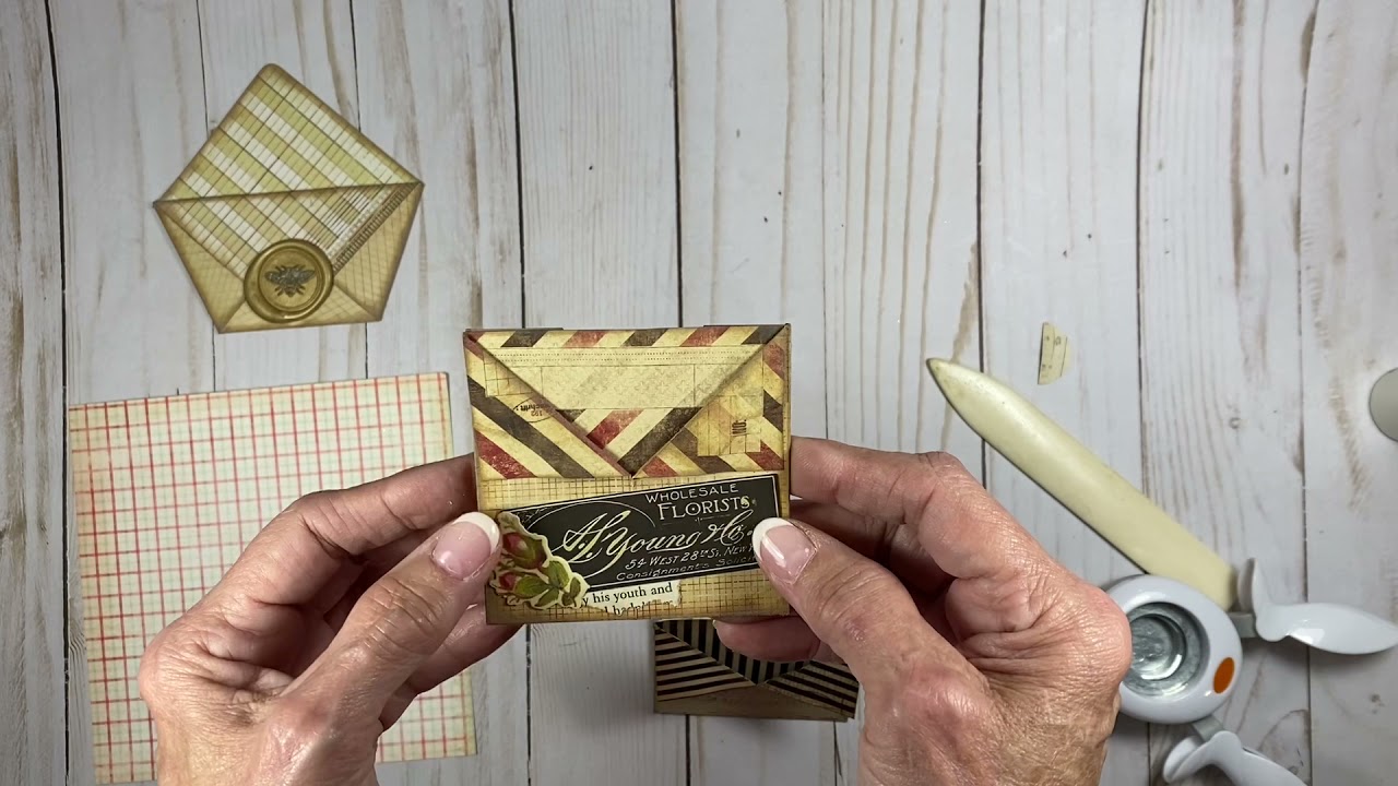 Pockets and Tags tutorial:  Pockets are not my original idea