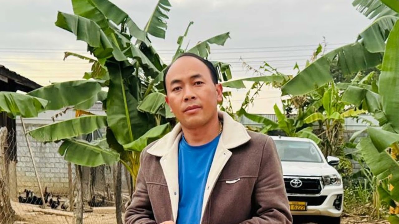 Cia wb ua ib zaj dab neeg lawm xwb hmoob tej mes poj niam (qub dab neeg)