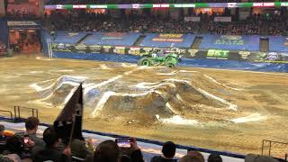 Grave Digger - 2 wheel skills challenge