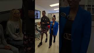 How to escort a lady l How to be a gentleman #modernetiquette #refinement #chivalry