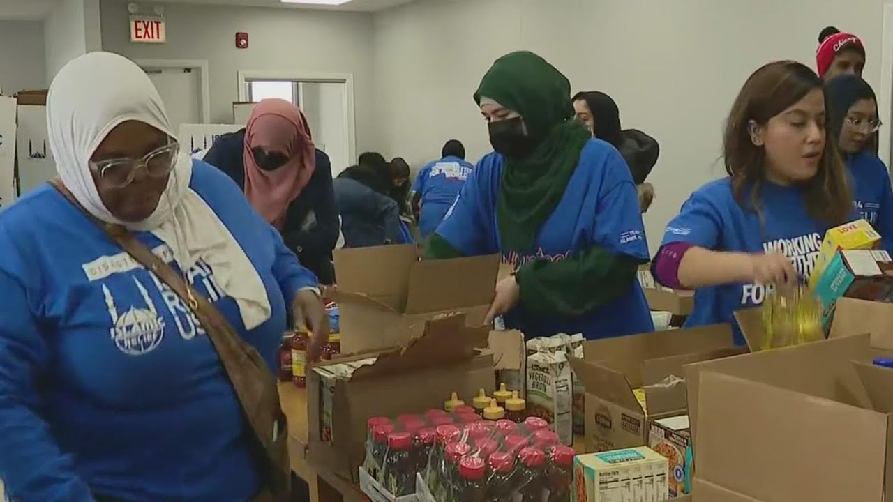 Islamic Relief USA hosts volunteer food packing event in Bridgeview