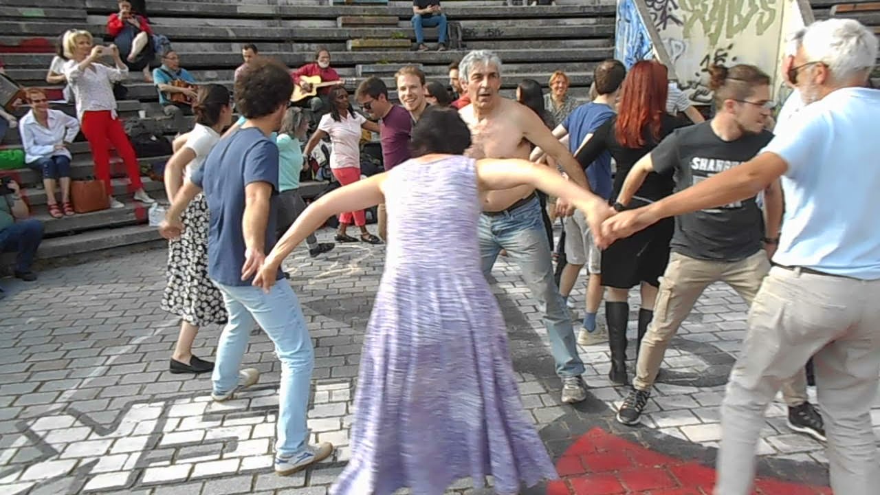 Danse de l'Ours  - Folk en Seine parc de Belleville