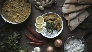 VLOG 05: Easy Vegan Veggie Curry Recipe