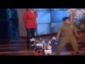 HILARIOUS Indian Head Bobble is real