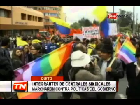 Integrantes de centrales sindicales marcharon contra políticas del gobierno