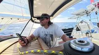 🔴 LIVE – Sailing Around the World Without Stopping [Day 12]