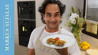 Pannbiff med potatis, ajvar relish, gräddfil och lök | Markus Aujalay
