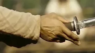 قتال يوضح لك أن القوة ليست بالحجم و لكن بالمهارة   دندنها