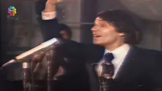 عبد الحليم حافظ   أول مرة حفل معرض دمشق   خاضعة للتلوين                     دندنها