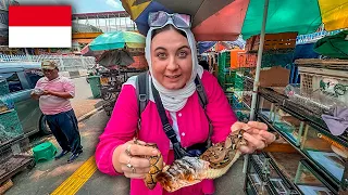 أغرب سوق شعبي يأكلون فيه كل شيء لن تصدق ما رأيناه 