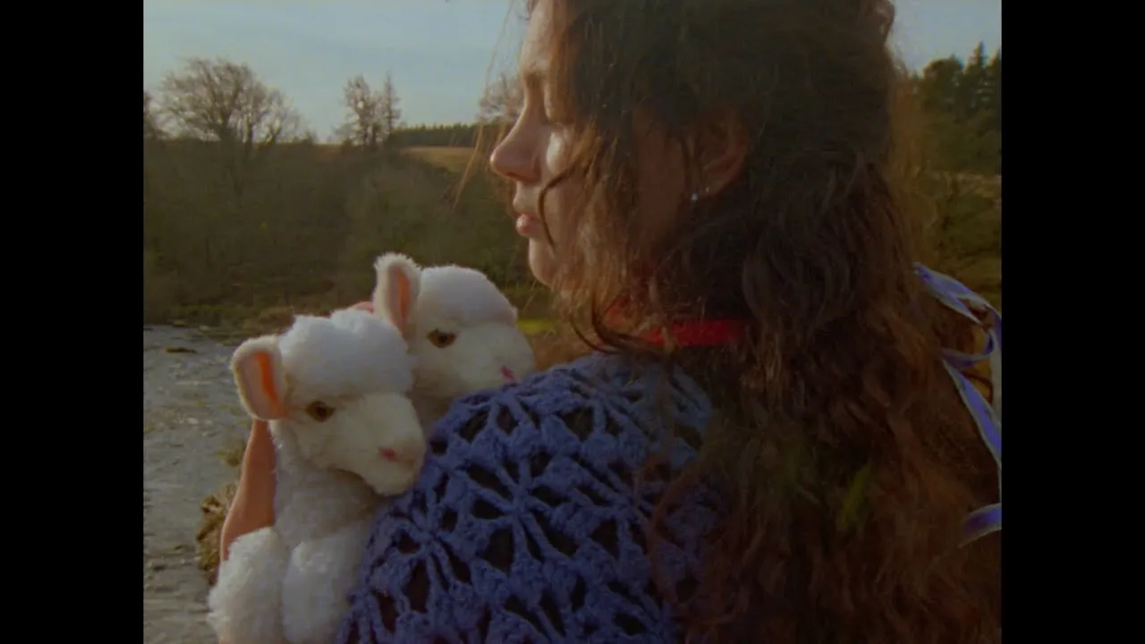 liana flores - rises the moon (official music video) liana flores - rises the moon (official music video)