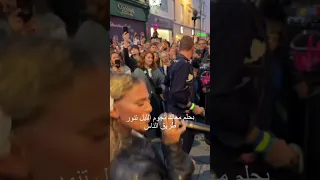 WE PRAY في شوارع دوبلين Coldplay BurnaBoy LittleSimz TiniStoessel 