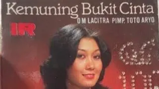 Download KEMUNING BUKIT CINTA Wiwiek Sumbogo. MP3