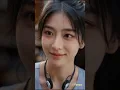 美女CEOが偽物売りを蹴飛ばすも悪党に包囲！通りすがりの青年がレンガで一掃、透視の巫医として富豪祖父を一目で治療！祖父はCEOを彼に嫁がせる！