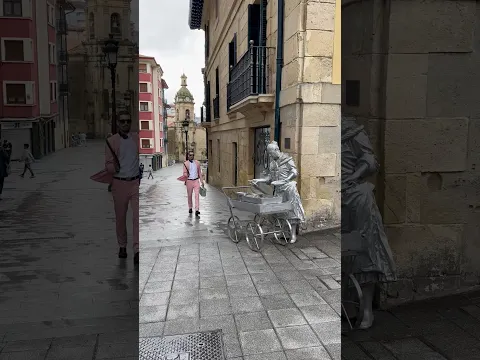 Un rincón mágico en Santurce, donde la historia se hace estatua 🗿