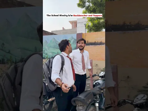 Backbenchers Vs Toppers😎 #dailyshorts #relatable #school #friends #backbenchers #topper #funny