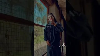 عندي اخوات ع الكبسات مستنيه التليفونات 