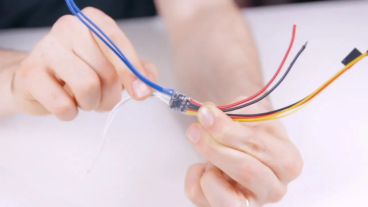 VAI MONTAR UM PROJETO DE ROBÓTICA? ASSISTA ESSE VÍDEO