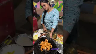कोळी पद्धतीचे कोळंबी फ्राय कसे बनतेय पहा 😋Kolambi Fry on Thane Street
