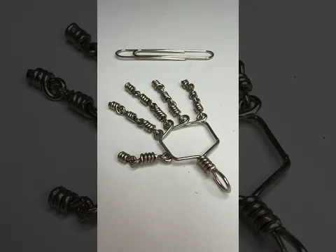 Skeleton hand from a paper clip 💀