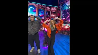 ميرنا جميل ترقص على اغنية ياخراشي لـ اكرم حسني من مسرحية الف تيته وتيتة 