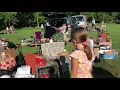 At the flea - finding vintage pieces and decor