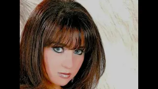 اخترت من دون العيون يا غالية عينك اعشقا 