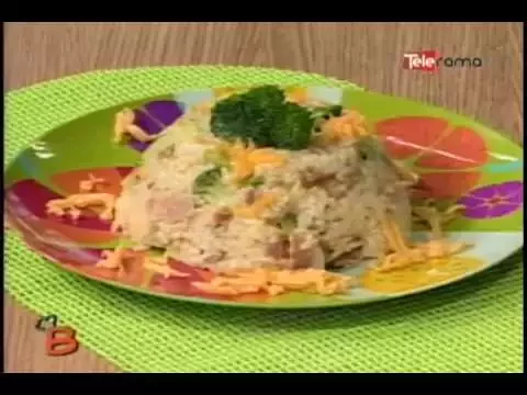 Arroz con brócoli y queso cheddar