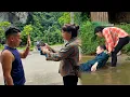 Download Lagu Single mother Tieu Ha determined to walk to find Duong. Kind police officer Duong was saved