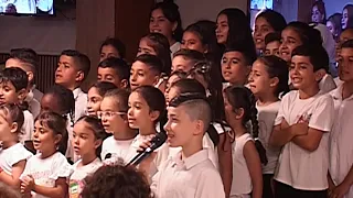 أغنية عطونا الطفولة مع أطفال مركز نبع الحياة بمناسبة العشاء الخيري 2025 
