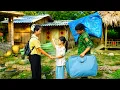 TieuNhu s Mother Couldn t Hold Back Her Tears When the Veteran and His Daughter Helped Her