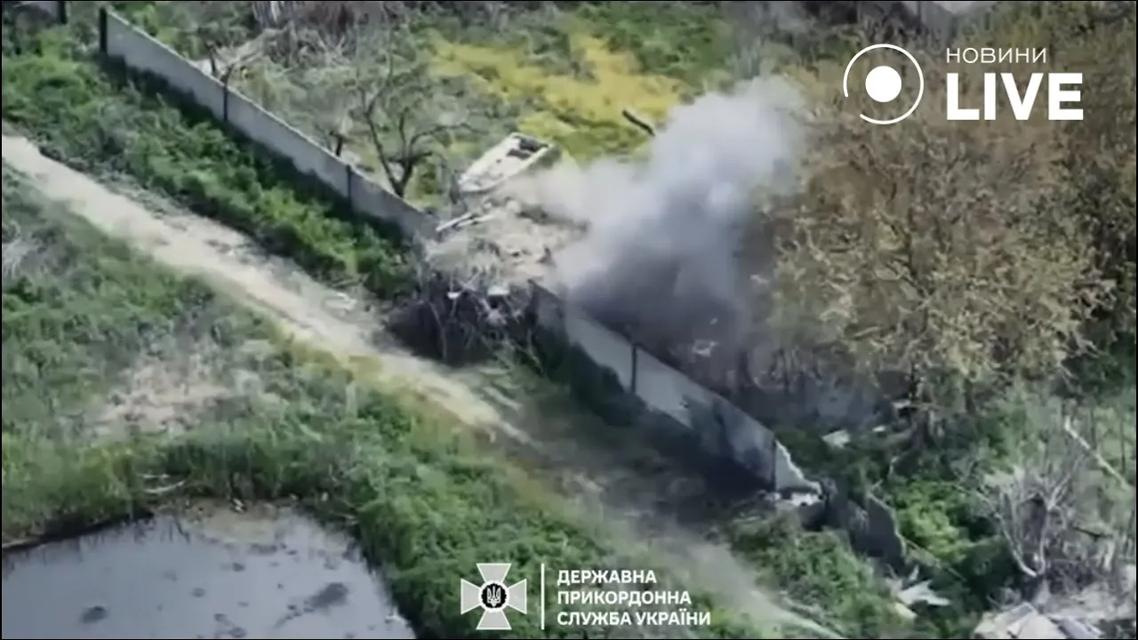 Аэроразведка нанесла удар FPV-дроном по месту нахождения россиян на Юге