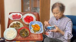 حياة جد في الرابعة والتسعين من عمره في الريف حكايات حب قديمة من جد ته ناغانو اليابان 