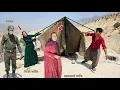 Download Lagu When the second wife was imprisoned, her husband and first wife packed up the tent.