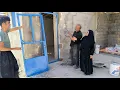 Download Lagu Grandfather's tears of joy: When Sobhan installed the door of his dream house!