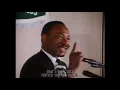 Martin Luther King Jr discredits the war in Vietnam